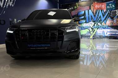 Позашляховик / Кросовер Audi SQ7 2020 в 