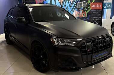 Позашляховик / Кросовер Audi SQ7 2020 в 