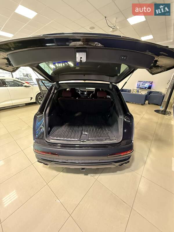 Позашляховик / Кросовер Audi SQ7 2020 в Кропивницькому