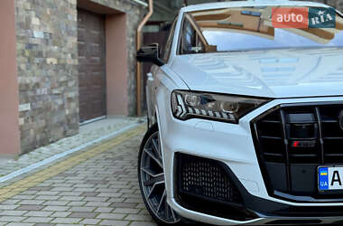 Внедорожник / Кроссовер Audi SQ7 2020 в 