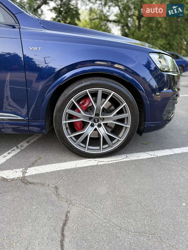 Позашляховик / Кросовер Audi SQ7 2018 в Дніпрі