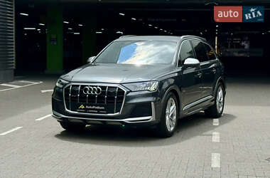 Внедорожник / Кроссовер Audi SQ7 2021 в 