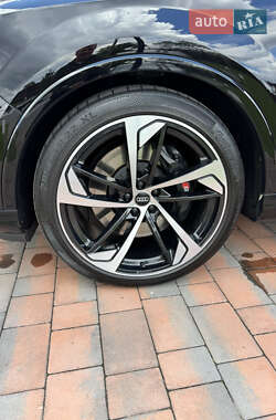 Внедорожник / Кроссовер Audi SQ7 2021 в 