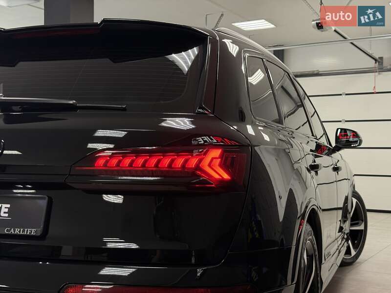Внедорожник / Кроссовер Audi SQ7 2021 в Тернополе