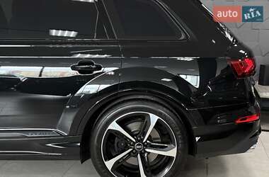 Внедорожник / Кроссовер Audi SQ7 2021 в 