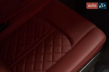 Внедорожник / Кроссовер Audi SQ7 2021 в 