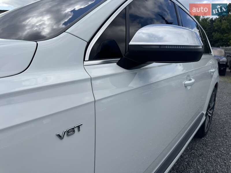 Внедорожник / Кроссовер Audi SQ7 2017 в Тернополе