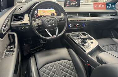 Внедорожник / Кроссовер Audi SQ7 2017 в 