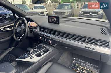 Внедорожник / Кроссовер Audi SQ7 2017 в 