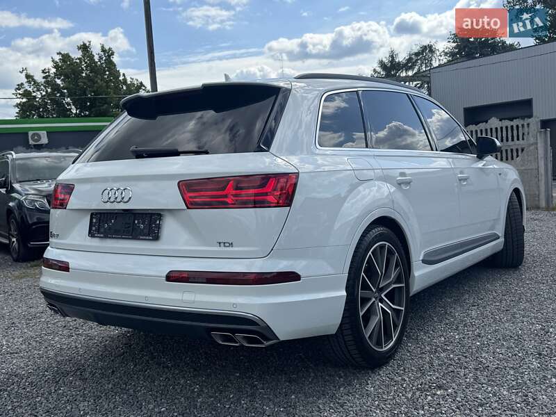 Внедорожник / Кроссовер Audi SQ7 2017 в Тернополе