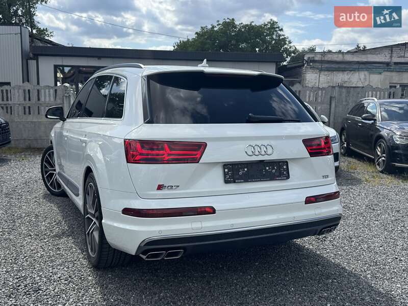 Внедорожник / Кроссовер Audi SQ7 2017 в Тернополе