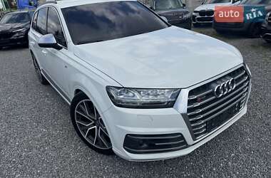 Внедорожник / Кроссовер Audi SQ7 2017 в 