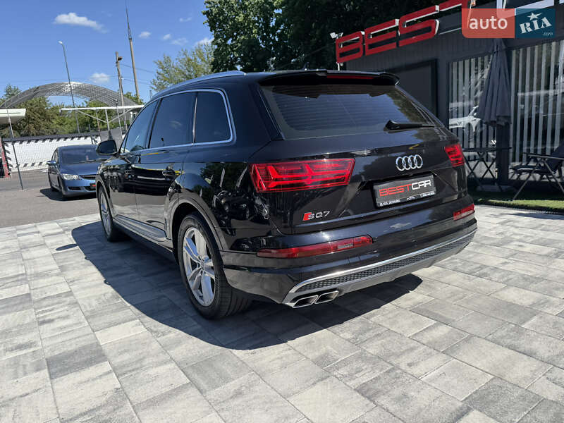 Внедорожник / Кроссовер Audi SQ7 2019 в Виннице