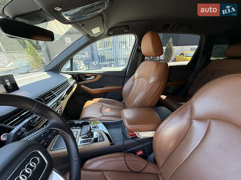 Внедорожник / Кроссовер Audi SQ7 2019 в Виннице