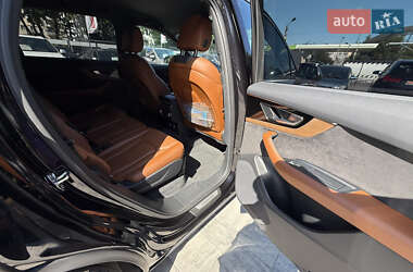 Позашляховик / Кросовер Audi SQ7 2019 в 