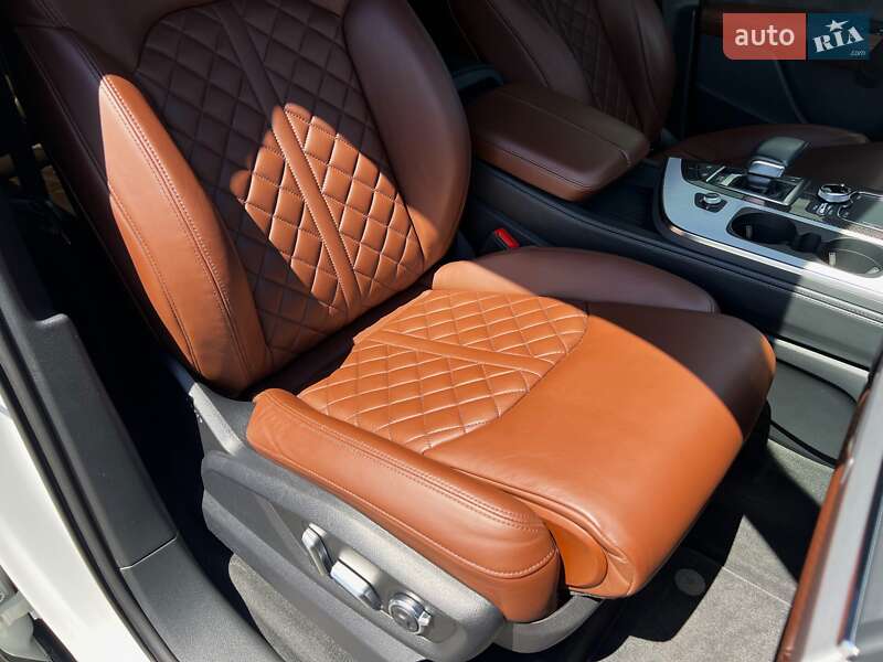 Внедорожник / Кроссовер Audi SQ7 2017 в Киеве