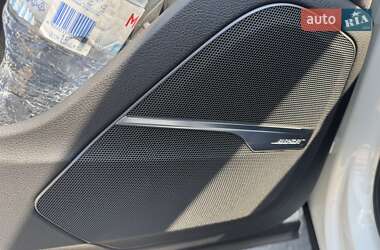 Внедорожник / Кроссовер Audi SQ7 2017 в 