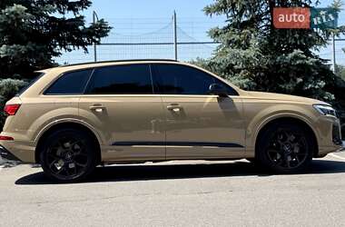 Внедорожник / Кроссовер Audi SQ7 2024 в 