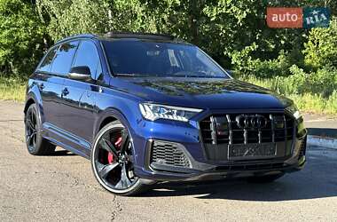 Позашляховик / Кросовер Audi SQ7 2020 в 