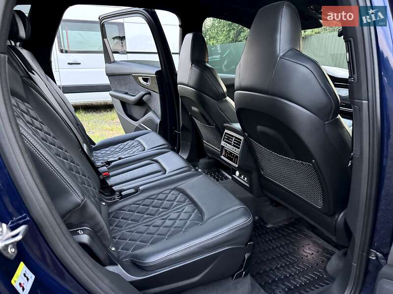 Внедорожник / Кроссовер Audi SQ7 2020 в Луцке