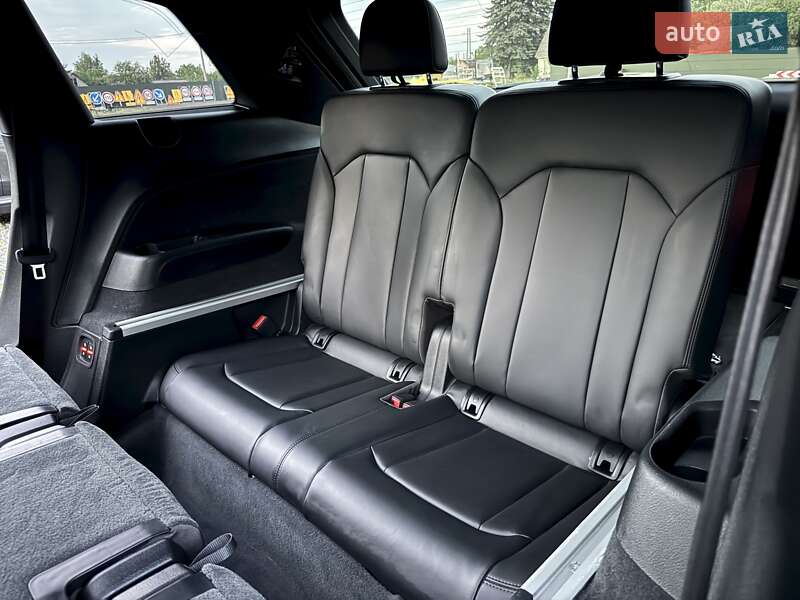 Внедорожник / Кроссовер Audi SQ7 2020 в Луцке