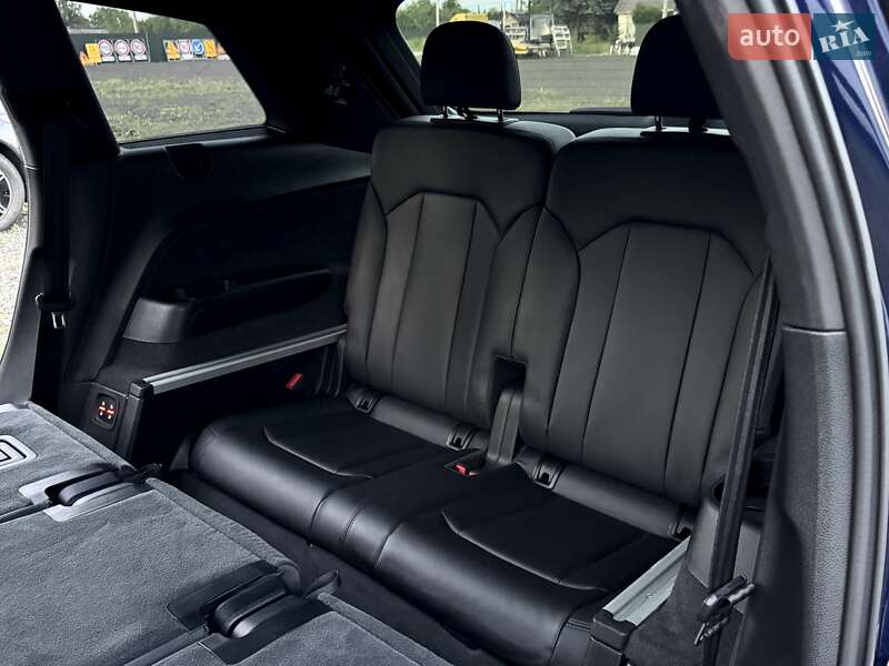 Внедорожник / Кроссовер Audi SQ7 2020 в Луцке