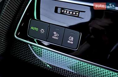 Позашляховик / Кросовер Audi SQ7 2020 в 