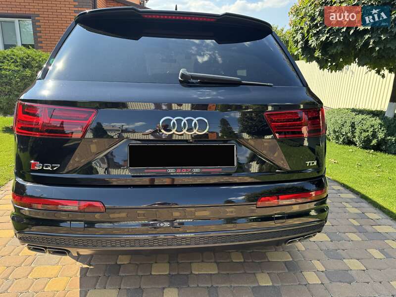 Позашляховик / Кросовер Audi SQ7 2017 в Борисполі