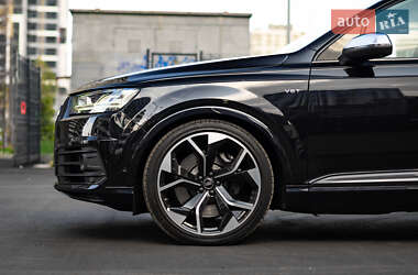 Внедорожник / Кроссовер Audi SQ7 2017 в 