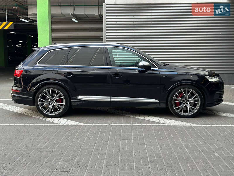 Позашляховик / Кросовер Audi SQ7 2018 в Києві