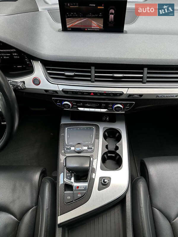 Позашляховик / Кросовер Audi SQ7 2018 в Києві