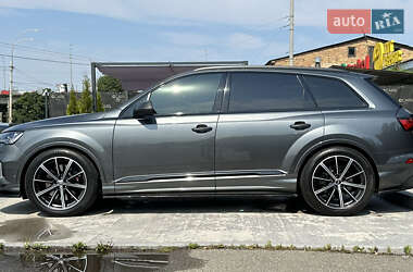 Внедорожник / Кроссовер Audi SQ7 2020 в 