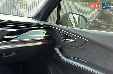 Внедорожник / Кроссовер Audi SQ7 2020 в 