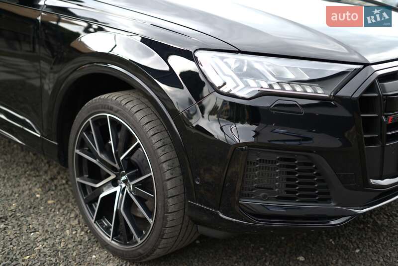 Внедорожник / Кроссовер Audi SQ7 2021 в Луцке