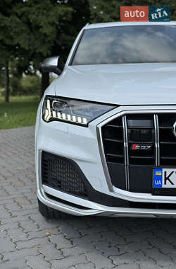 Внедорожник / Кроссовер Audi SQ7 2021 в 
