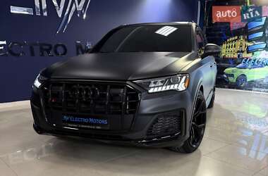 Внедорожник / Кроссовер Audi SQ7 2020 в 