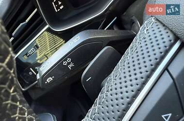 Внедорожник / Кроссовер Audi SQ7 2022 в 