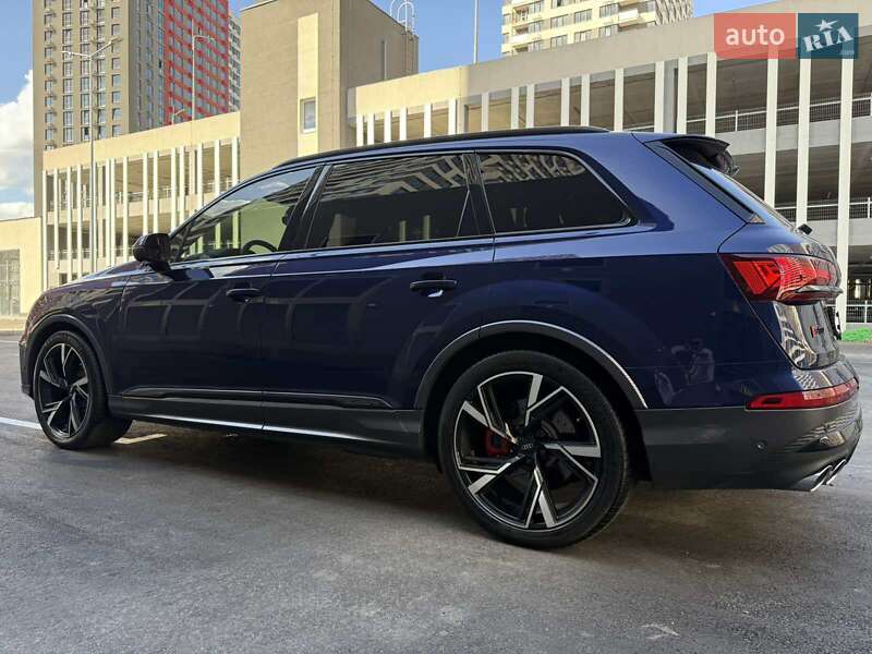 Внедорожник / Кроссовер Audi SQ7 2022 в Киеве
