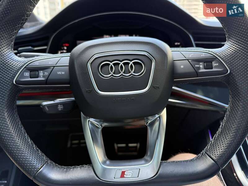 Внедорожник / Кроссовер Audi SQ7 2022 в Киеве