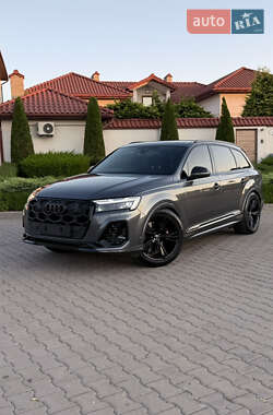 Внедорожник / Кроссовер Audi SQ7 2024 в 