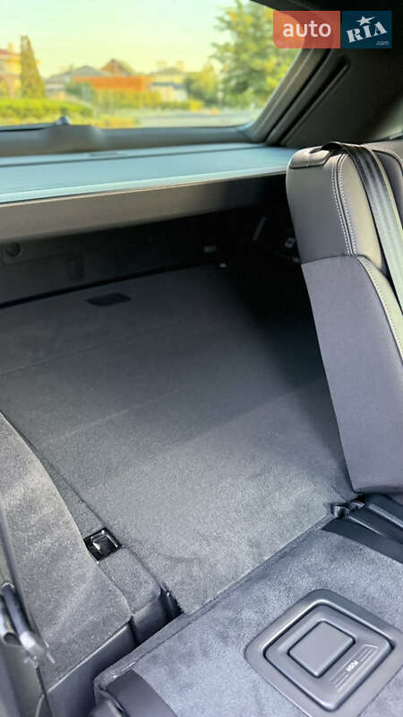 Внедорожник / Кроссовер Audi SQ7 2024 в Львове