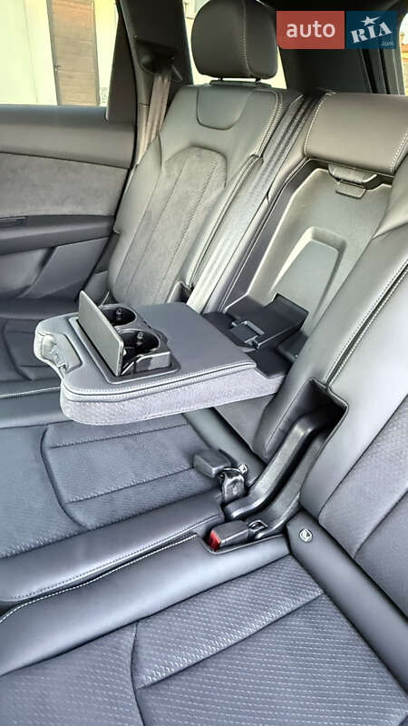 Внедорожник / Кроссовер Audi SQ7 2024 в Львове