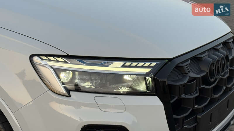 Внедорожник / Кроссовер Audi SQ7 2024 в Одессе