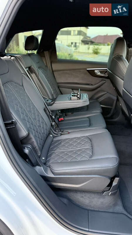 Внедорожник / Кроссовер Audi SQ7 2024 в Одессе