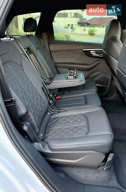 Внедорожник / Кроссовер Audi SQ7 2024 в 
