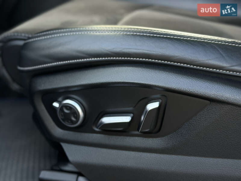 Внедорожник / Кроссовер Audi SQ7 2017 в Львове