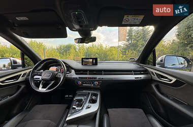 Внедорожник / Кроссовер Audi SQ7 2017 в 
