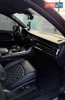 Внедорожник / Кроссовер Audi SQ7 2021 в 