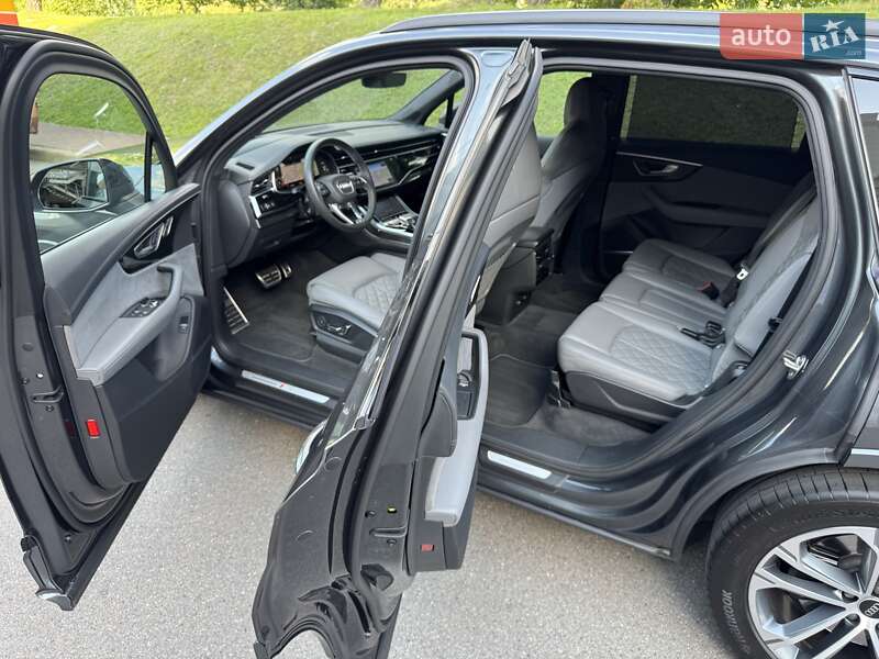 Внедорожник / Кроссовер Audi SQ7 2023 в Киеве