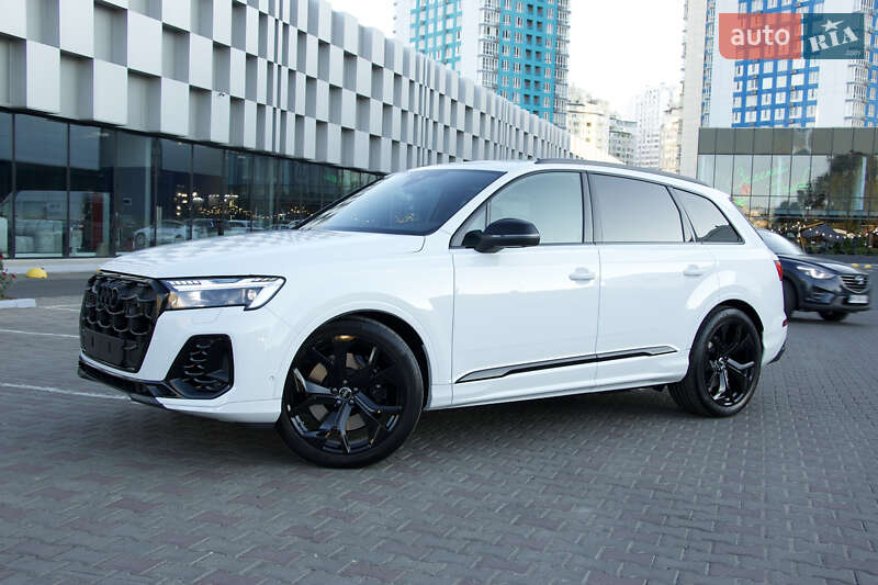 Позашляховик / Кросовер Audi SQ7 2024 в 